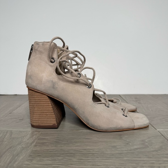 Vince Camuto Nahara Gray Tan Suede Heeled Sandal 8M - Picture 9 of 9